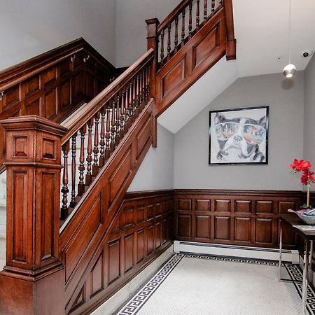 A Stylish Stay W/ A Queen Bed, Heated Floors.. #34 Brookline Bagian luar foto