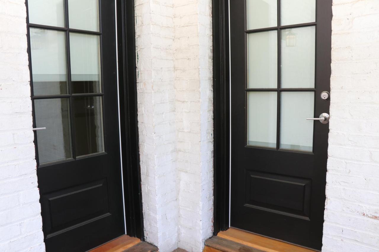 A Stylish Stay W/ A Queen Bed, Heated Floors.. #34 Brookline Bagian luar foto
