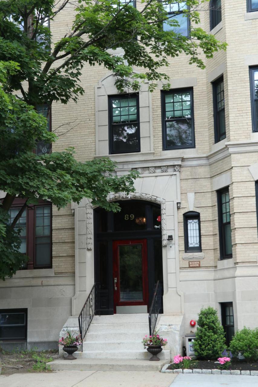 A Stylish Stay W/ A Queen Bed, Heated Floors.. #34 Brookline Bagian luar foto