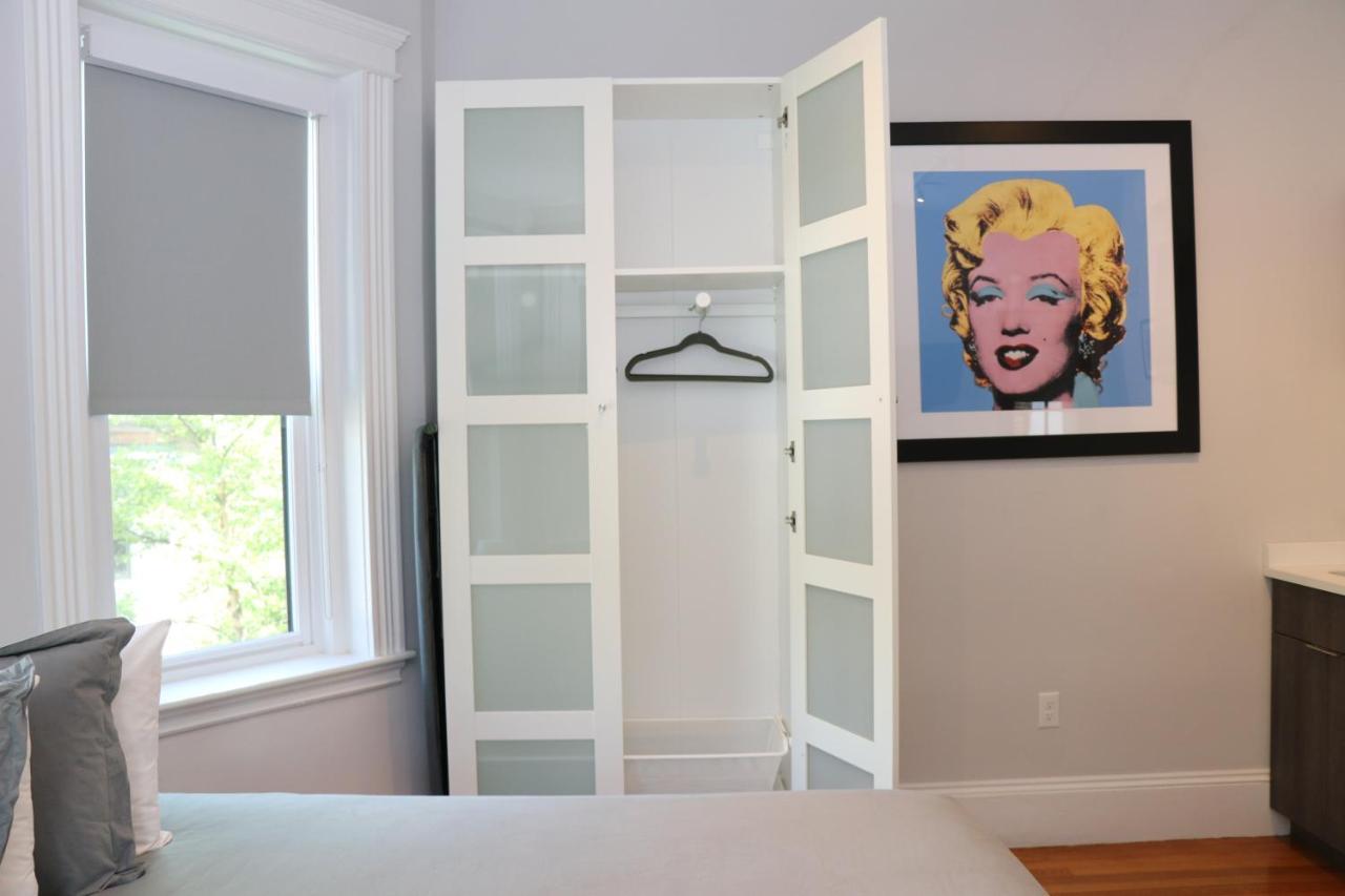 A Stylish Stay W/ A Queen Bed, Heated Floors.. #34 Brookline Bagian luar foto